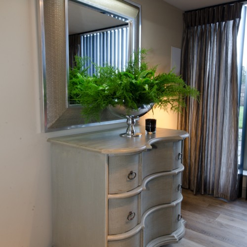Bespoke draws with mirror